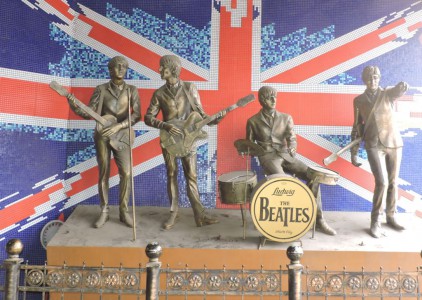 Донецк. Памятник The Beatles